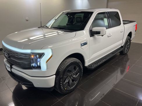New 2025 Ford F150 Lightning Lariat image 3