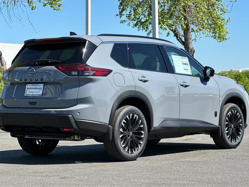 New 2026 Nissan Rogue Dark Armor image 4