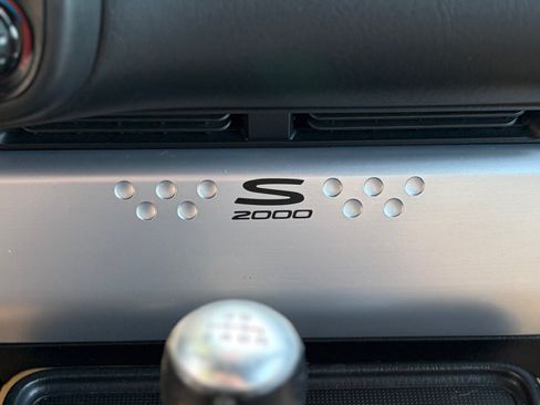 Used 2005 Honda S2000 image 16