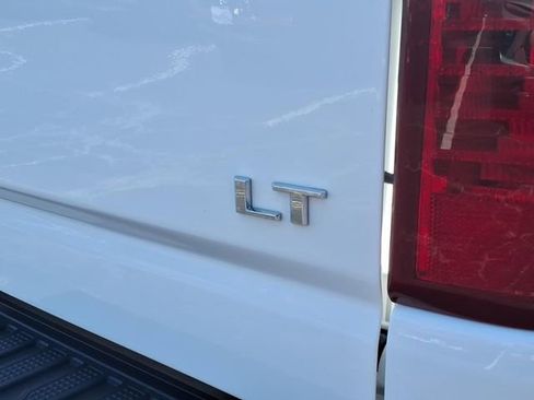 Used 2025 Chevrolet Silverado 2500 LT w/ Convenience Package image 27