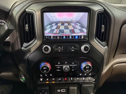 Used 2023 GMC Sierra 2500 Denali w/ Denali Ultimate Package image 32