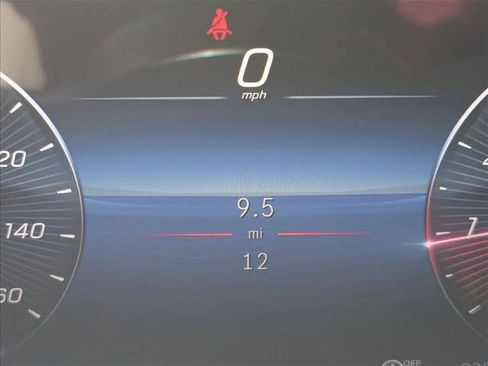 New 2026 Mercedes-Benz GLB 250 image 10