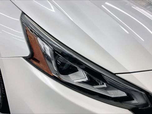 Used 2019 Nissan Altima 2.5 SV FWD image 27