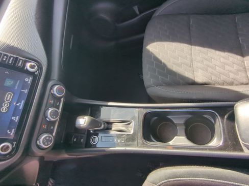 Used 2024 Nissan Kicks SV FWD image 19