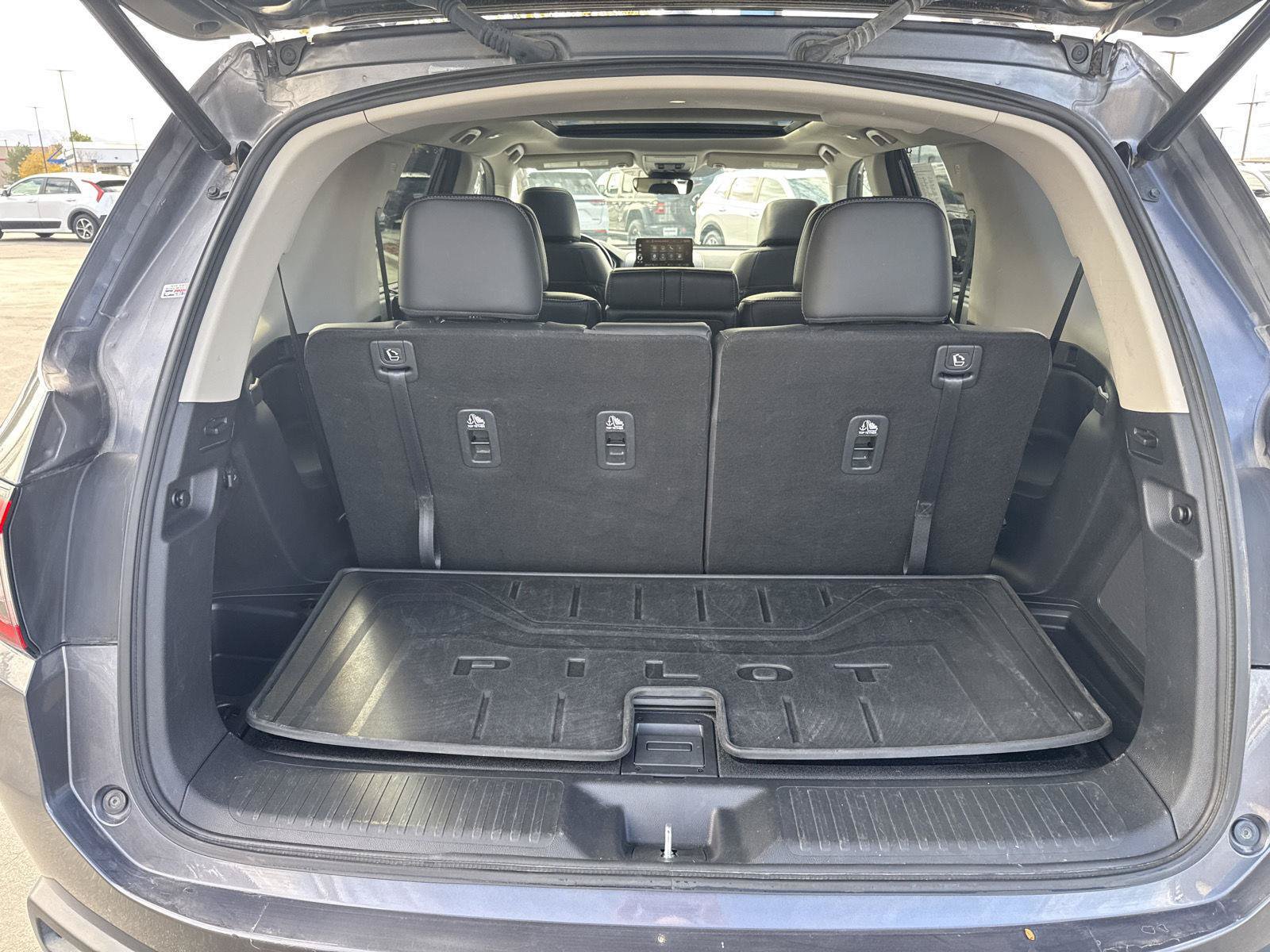 Used 2024 Honda Pilot Touring image 5