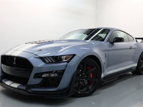 Used 2022 Ford Mustang Shelby GT500 w/ Carbon Fiber Track Pack RWD image 53