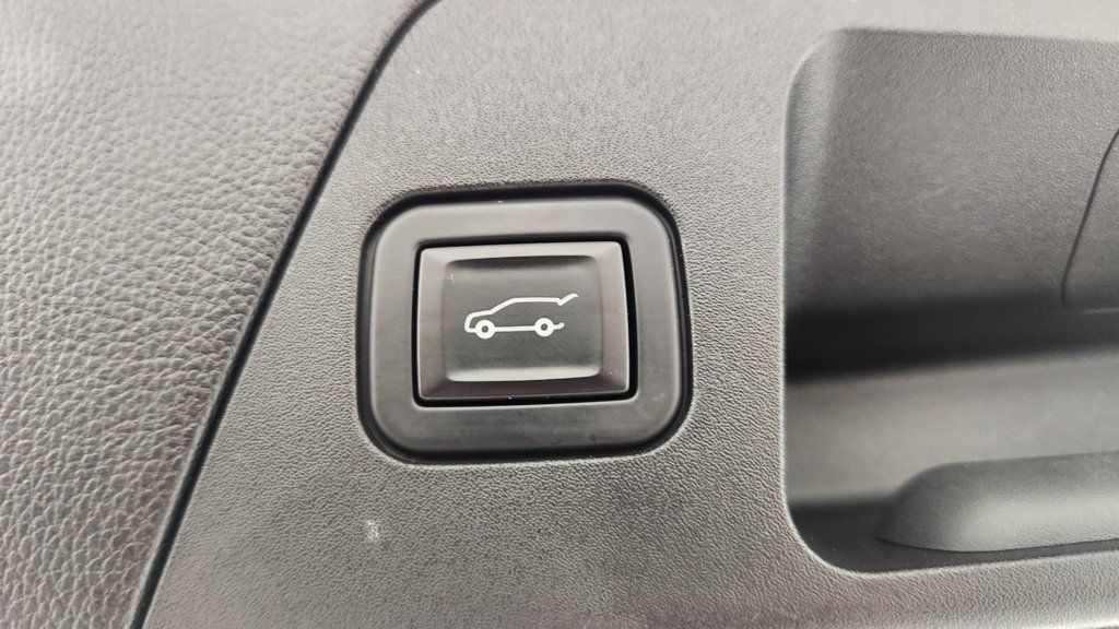 Used 2020 Buick Envision Premium w/ Driver Confidence Package AWD/4WD image 18
