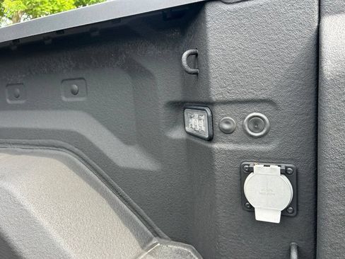 Used 2024 GMC Hummer EV 3X AWD/4WD image 29
