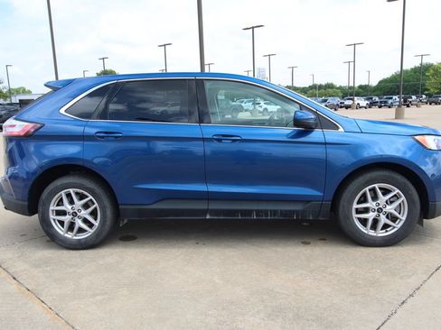 Used 2024 Ford Edge SEL AWD/4WD image 4
