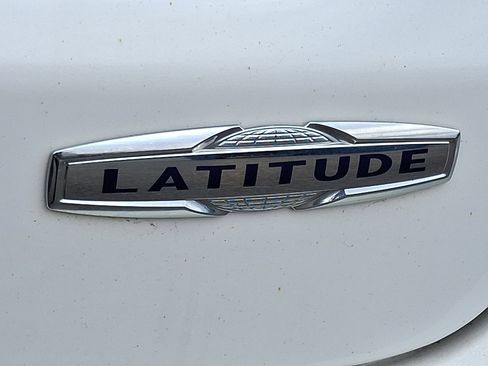 Used 2022 Jeep Compass Latitude w/ Sun and Sound Group image 32