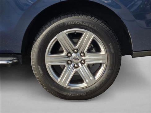 Used 2020 Ford Expedition XLT w/ Equipment Group 202A image 25