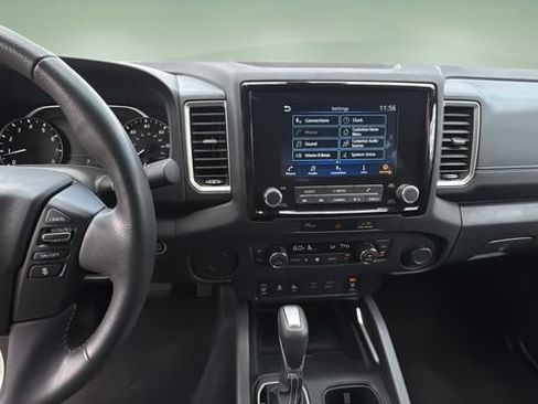 Used 2024 Nissan Frontier SL w/ Technology Package RWD image 12