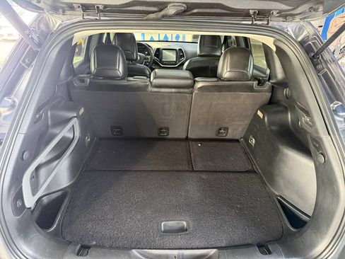 Used 2015 Jeep Cherokee Limited w/ Luxury Group FWD image 28