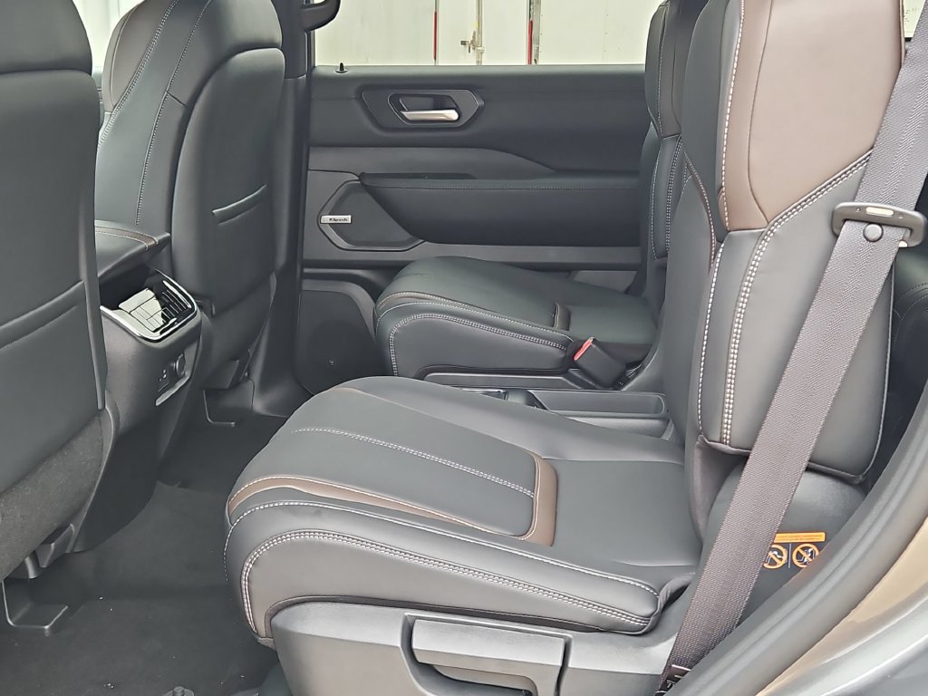 New 2026 Nissan Armada SL RWD image 17