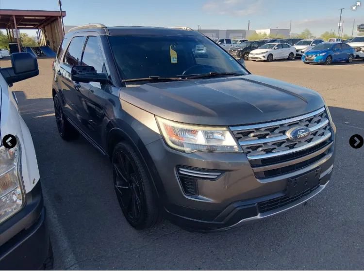 Used 2018 Ford Explorer XLT FWD image 4