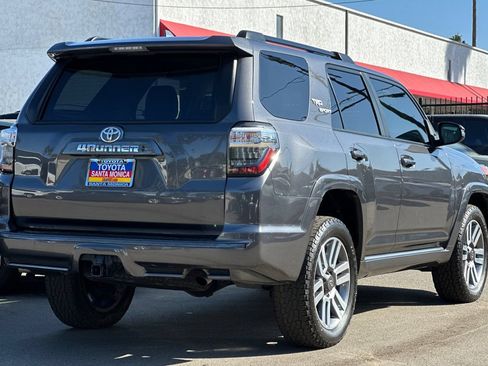 Used 2022 Toyota 4Runner TRD Sport AWD/4WD image 4