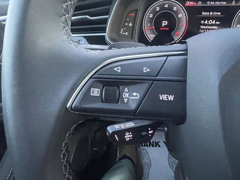 Used 2025 Audi Q8 Prestige w/ Prestige Package image 18