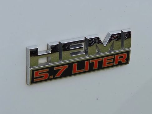 Used 2019 RAM 1500 Express RWD image 20