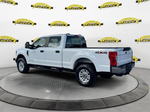 Used 2022 Ford F250 XL w/ Power Equipment Group image 3