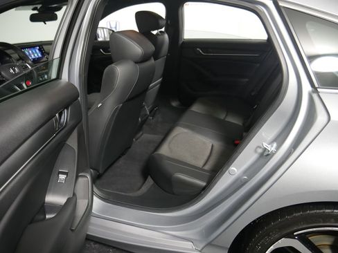 Used 2022 Honda Accord Sport image 12