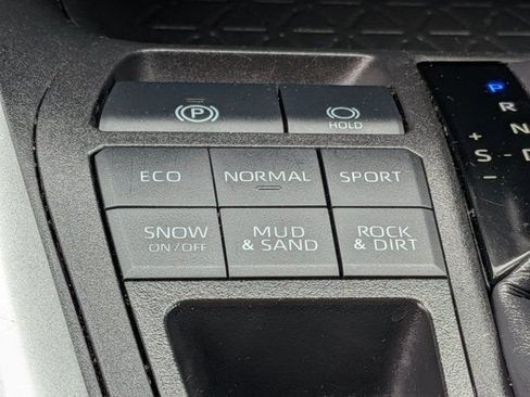 Used 2024 Toyota RAV4 XLE AWD/4WD image 20