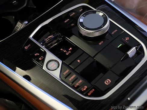 New 2026 BMW X5 xDrive50e w/ Executive Package image 27