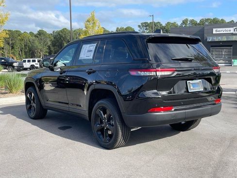 New 2025 Jeep Grand Cherokee Altitude image 35