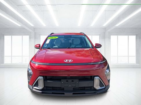 Used 2025 Hyundai Kona SEL AWD/4WD image 8