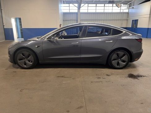 Used 2020 Tesla Model 3 Standard Range Plus image 6