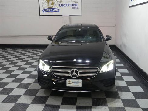Used 2017 Mercedes-Benz E 300 4MATIC image 3