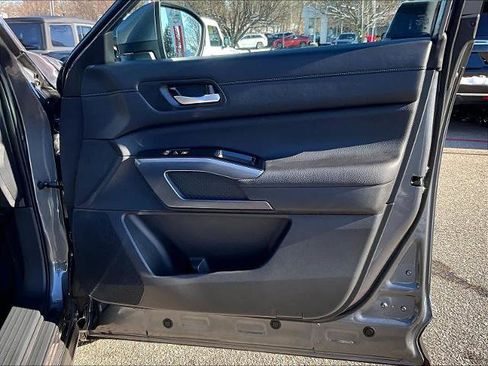 Certified 2025 Nissan Pathfinder SL w/ Cargo Package image 12