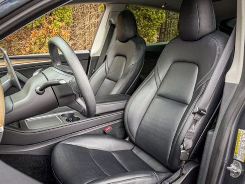 Used 2023 Tesla Model Y Performance image 35