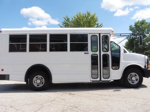 Used 2008 Chevrolet Express 3500 w/ School Bus Package RWD image 31