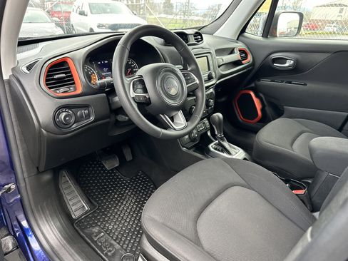 Used 2019 Jeep Renegade Sport image 9