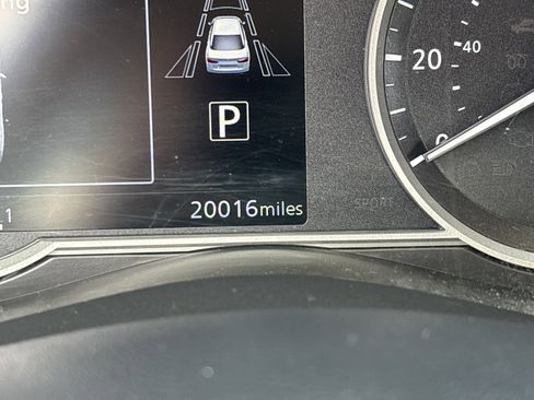 Used 2020 Nissan Versa SR w/ Convenience Package FWD image 29