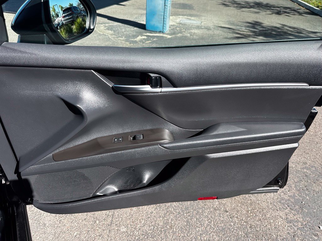 Used 2024 Toyota Camry SE FWD image 14