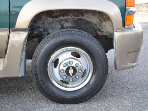 Used 1996 Chevrolet Silverado 3500 4x4 Extended Cab image 34