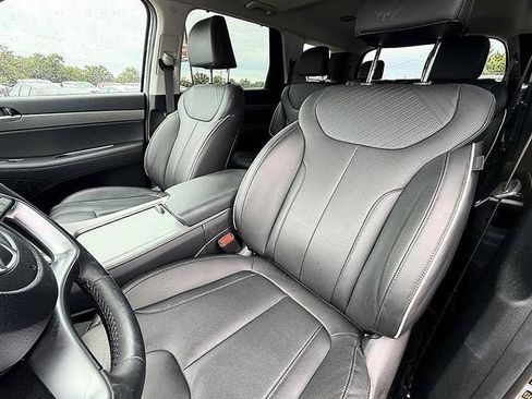 Used 2025 Hyundai Palisade SEL FWD image 33