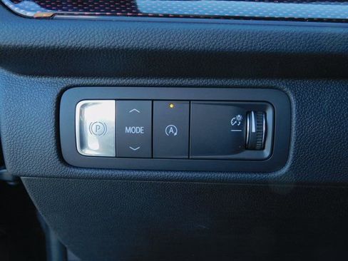 New 2026 Chevrolet Traverse RS w/ LPO, Illumination Package FWD image 19