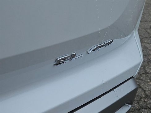 New 2025 Nissan Pathfinder SL image 7