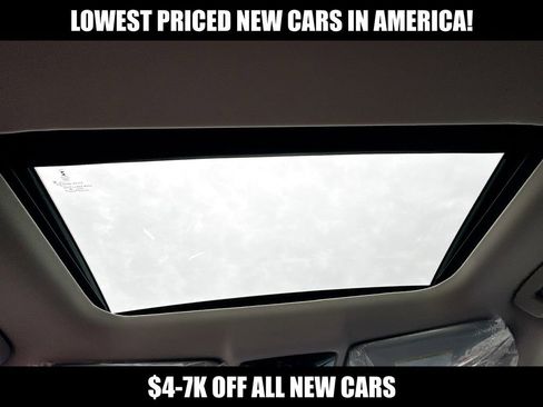 New 2025 Mitsubishi Outlander SE image 16