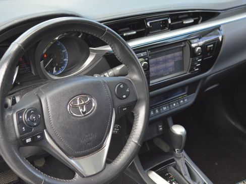 Used 2015 Toyota Corolla S FWD image 25