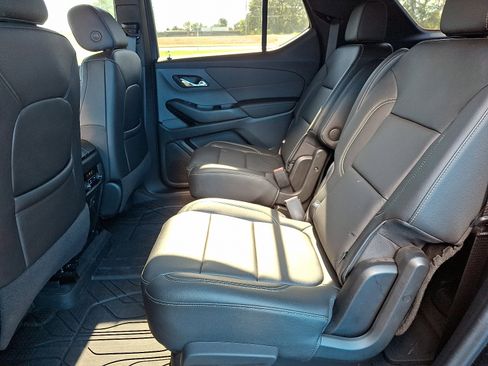 Used 2022 Chevrolet Traverse LT w/ LPO, Floor Liner Package image 10