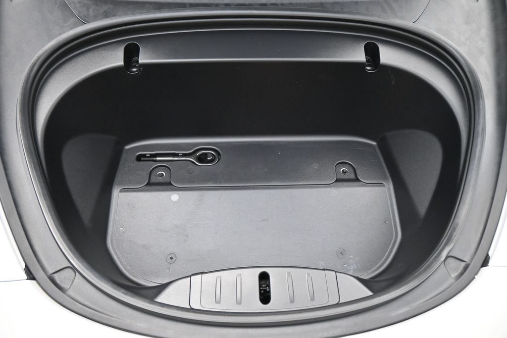 Used 2020 Tesla Model 3 Standard Range Plus RWD image 18