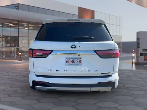 Used 2025 Toyota Sequoia Limited image 4