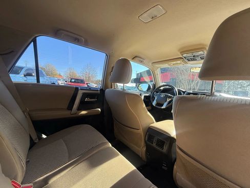 Used 2014 Toyota 4Runner SR5 image 18