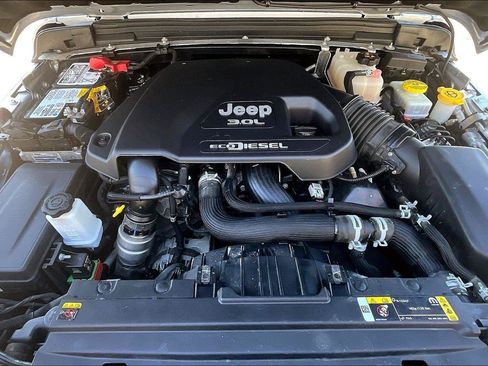 Used 2022 Jeep Wrangler Unlimited Rubicon w/ Steel Bumper Group image 9