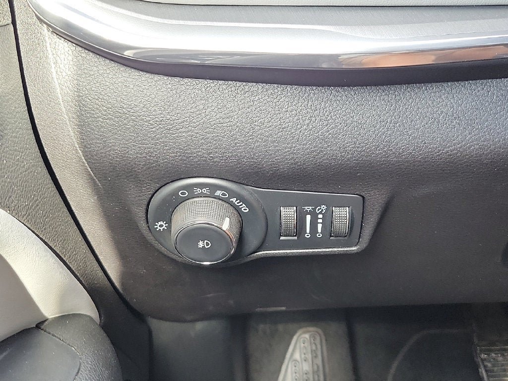 Used 2024 Jeep Compass Limited AWD/4WD image 14
