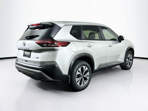 Used 2023 Nissan Rogue SV FWD image 9