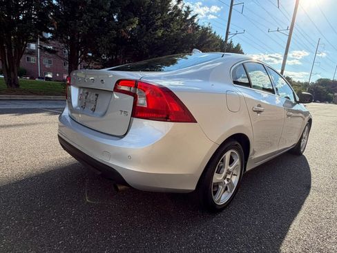 Used 2012 Volvo S60 T5 w/ Climate Pkg FWD image 6